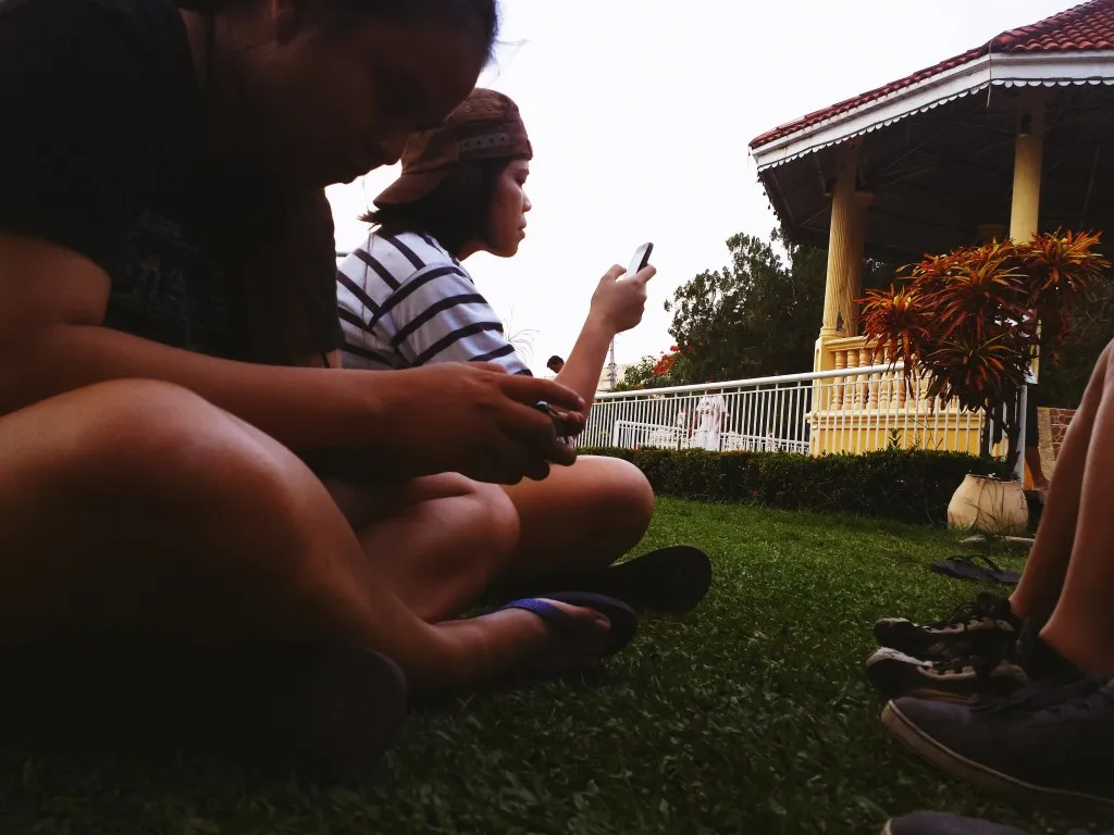 Lara and Dyan of  MALAKAT at Tubigon Plaza