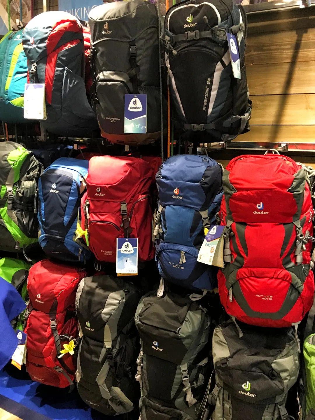 They carry an assortment of bags for daily urban use to day-hikes and multi-day expedition climbs.